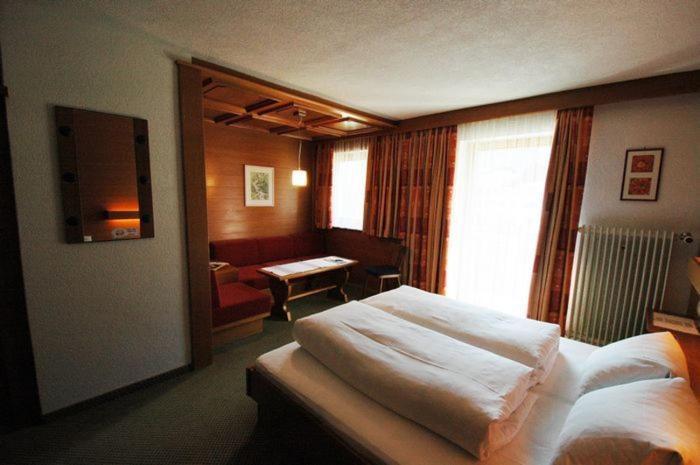 Tanneck Garni Apartment Berwang Phòng bức ảnh